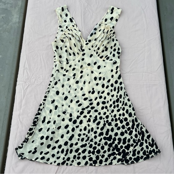 SOLD Elton John for Realisation, 100% Silk Little Jeanie Mini Dress in Snow - Picture 3 of 15